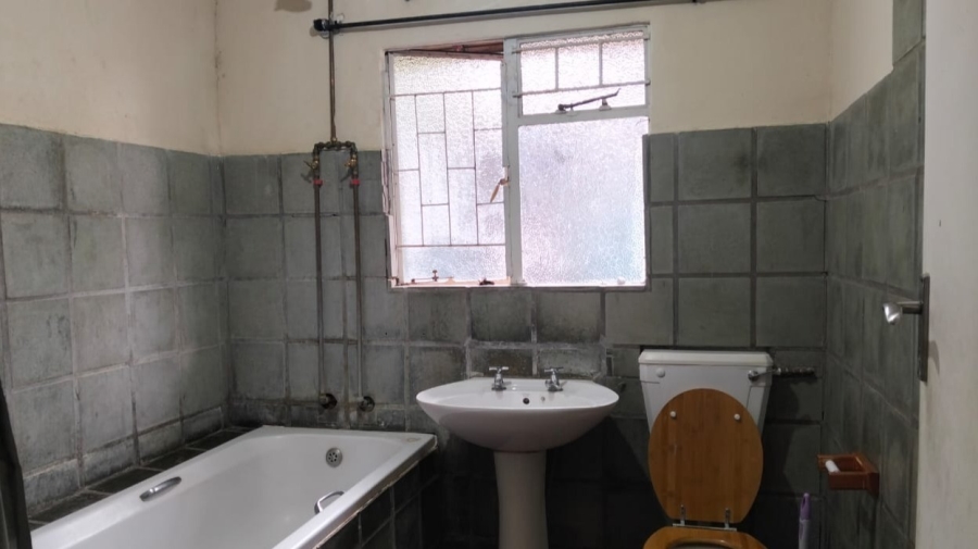 16 Bedroom Property for Sale in Universitas Free State